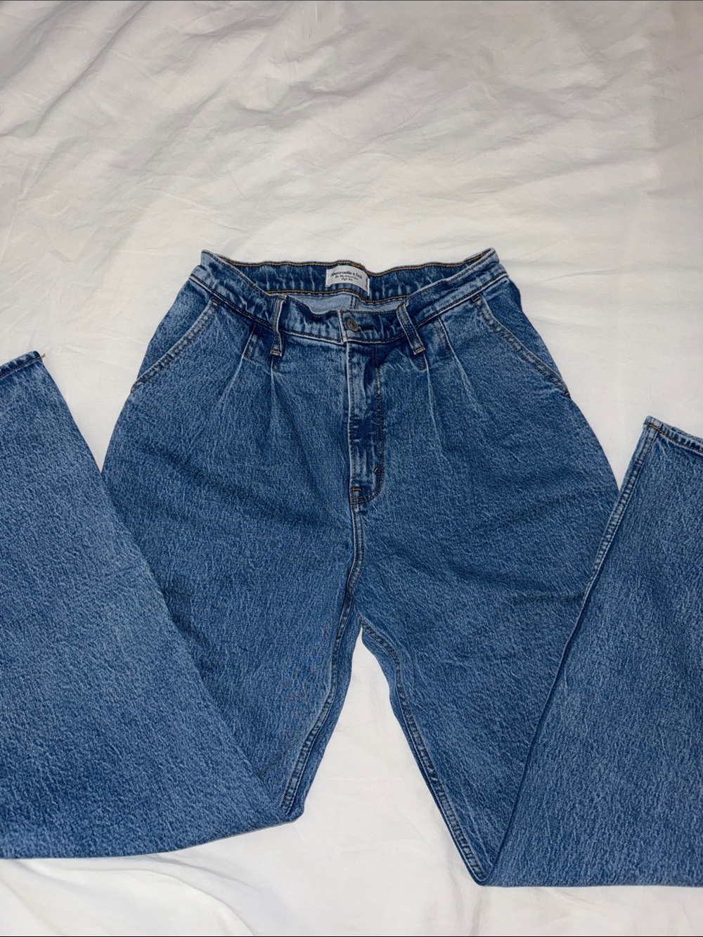 Abercrombie & Fitch Wide Leg High-Rise Blue Jeans